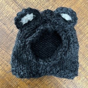 Extremely cute bear hat and scarf in one type of baby hat